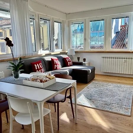 Conte Cavour Apartment *
